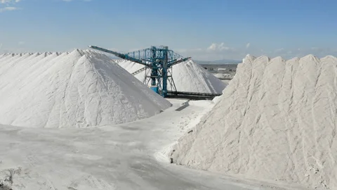 Sodium Chloride for Industry: Why It Is Essential for Modern Glass Manufacturing