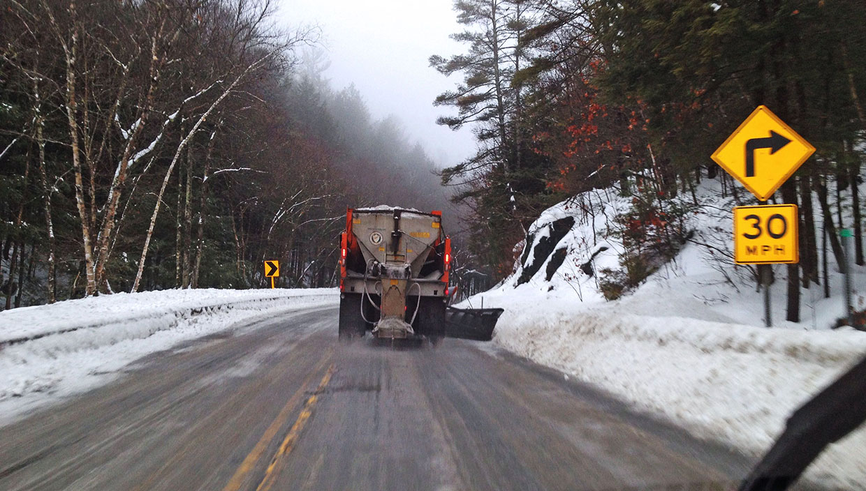 Deicing salt for snow melting: The Science Behind Winter Road Safety